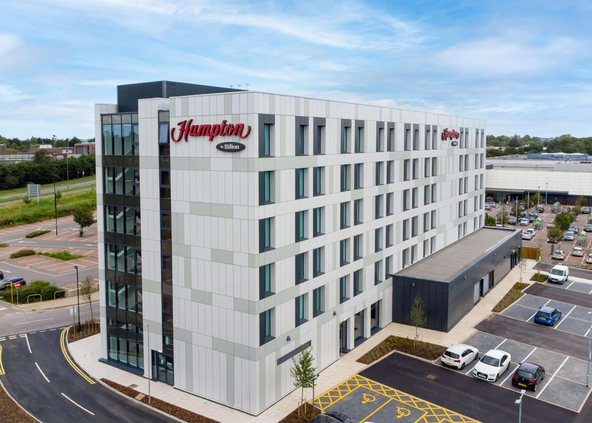 Hampton By Hilton High Wycombe Hotel Exterior foto